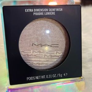 MAC extra dimensional skinfinish, highlighter, illuminator NIB
